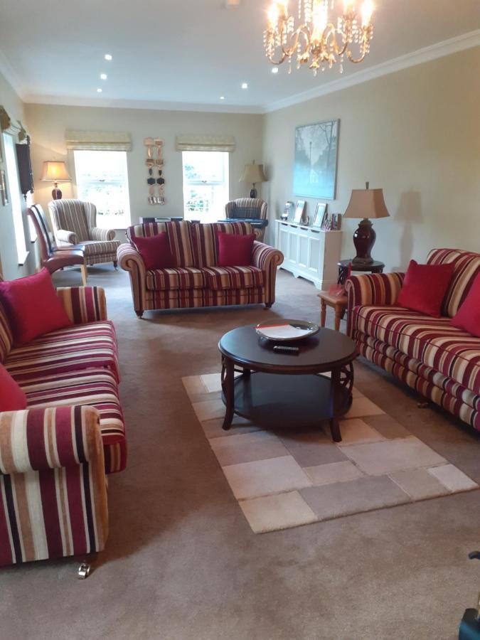 Private Room In Superb House Bed 1 Nobber Εξωτερικό φωτογραφία