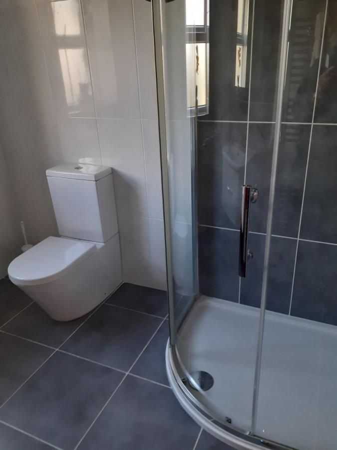Private Room In Superb House Bed 1 Nobber Εξωτερικό φωτογραφία